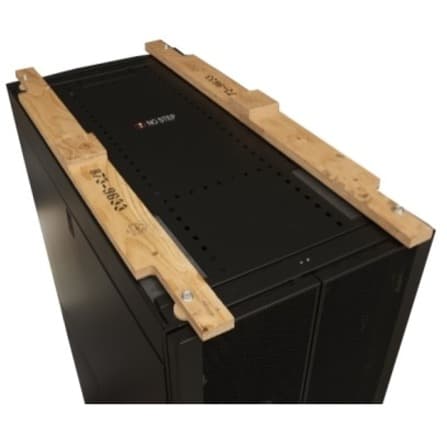 APC NetShelter SX3K 42U floor-standing rack enclosure, 600 mm wide and 1,200 mm deep, enterprise cabinet