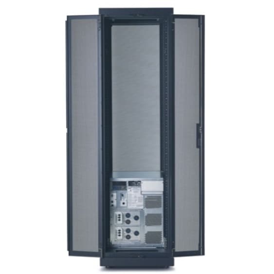 APC SYA8K8RMP rack-mount online UPS with 8,000 VA and 6,400 W capacity