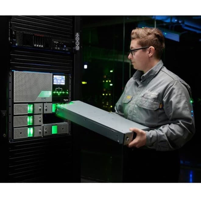 APC Smart-UPS Modular Ultra 15 kW rackmount online UPS for 208/240 V critical power protection