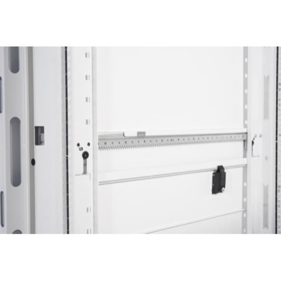 White APC NetShelter SX 45U rack enclosure with side panels, 600 mm wide and 1,200 mm deep
